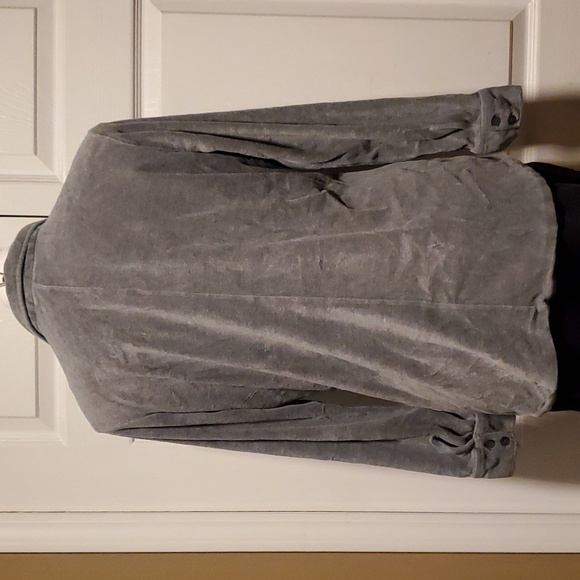 Express World Brand Faux Velvet Women's Button Down Long Sleeve - Size Large - Picture 6 of 8